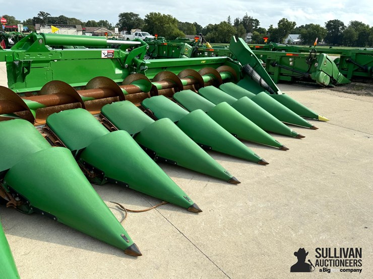 2023-john-deere-c16f-image-8