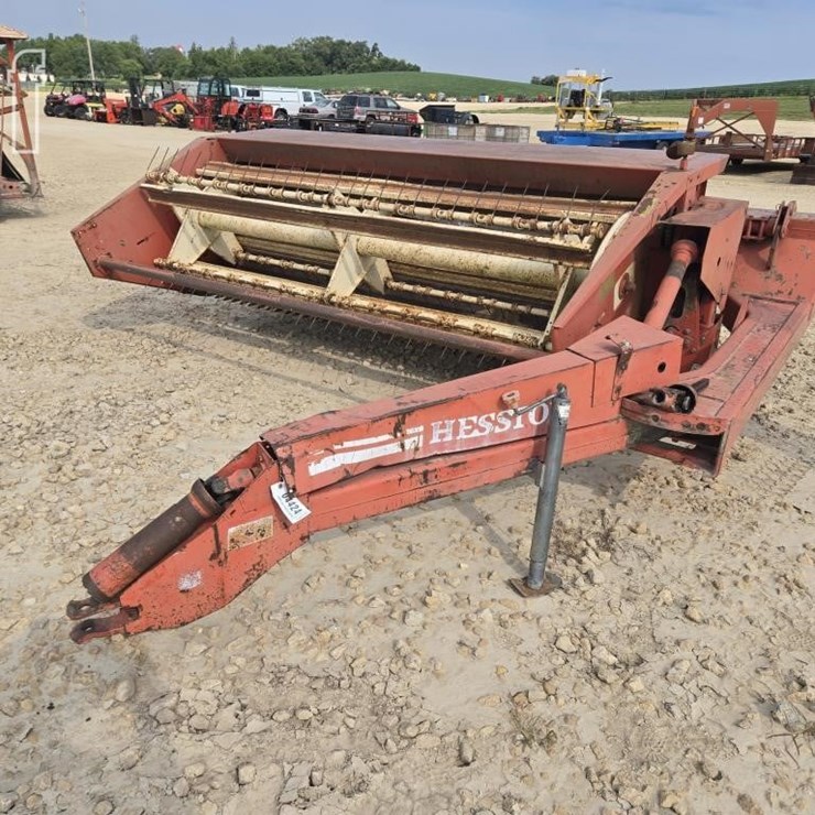 HESSTON 1090