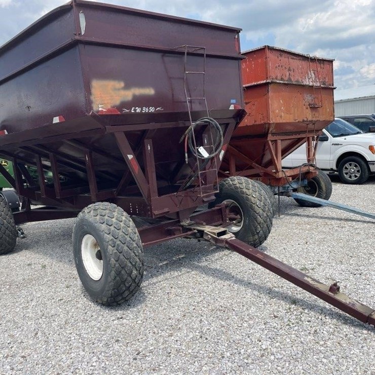M&W LITTLE RED WAGON