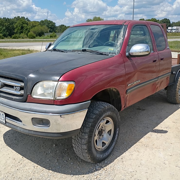 2002 TOYOTA TUNDRA