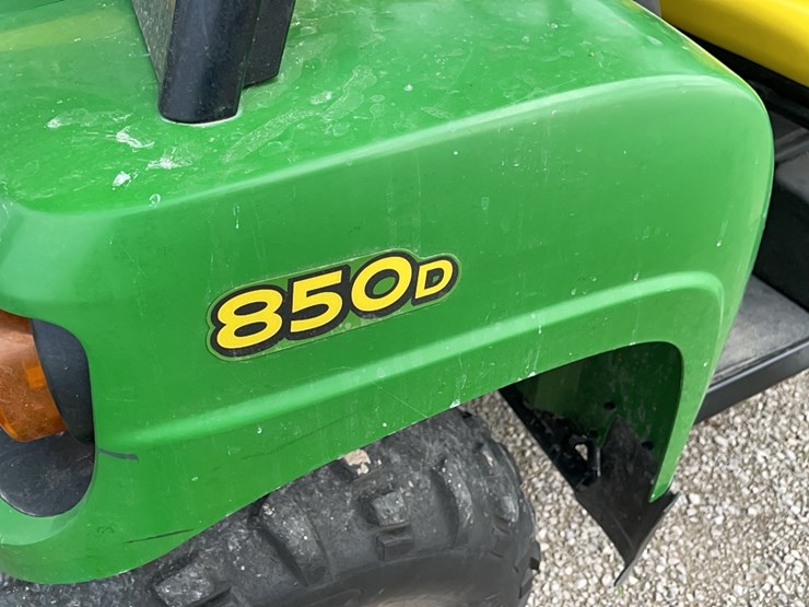 john-deere-gator-image-2