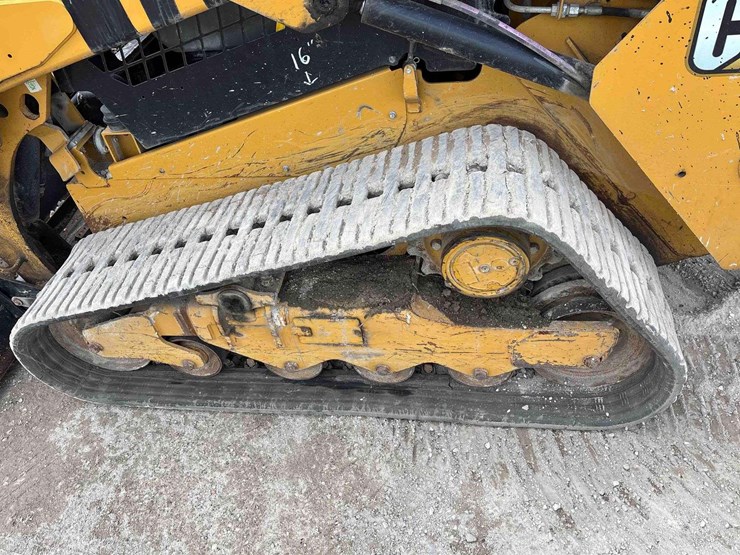 2023-caterpillar-259d3-image-16
