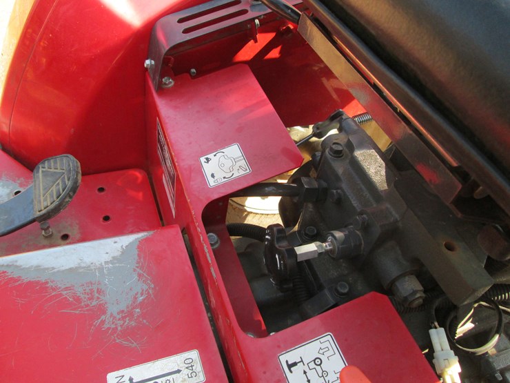 2021-massey-ferguson-1840e-image-37