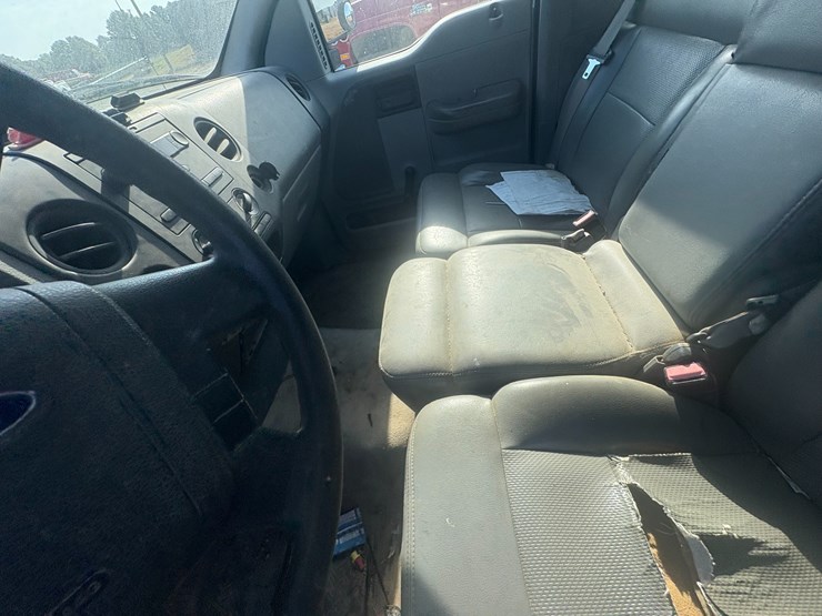 2005-ford-f150-image-33
