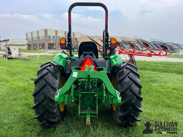 2023-john-deere-5067e-image-6