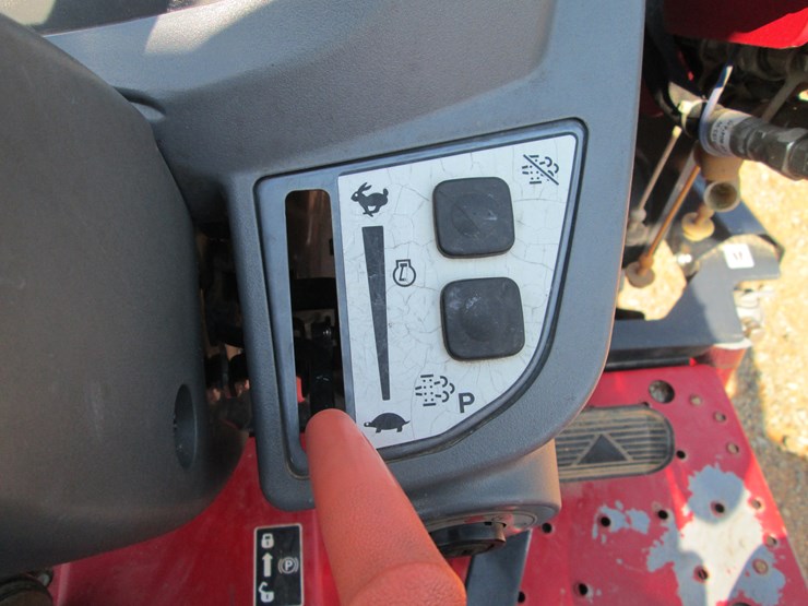 2021-massey-ferguson-1840e-image-39