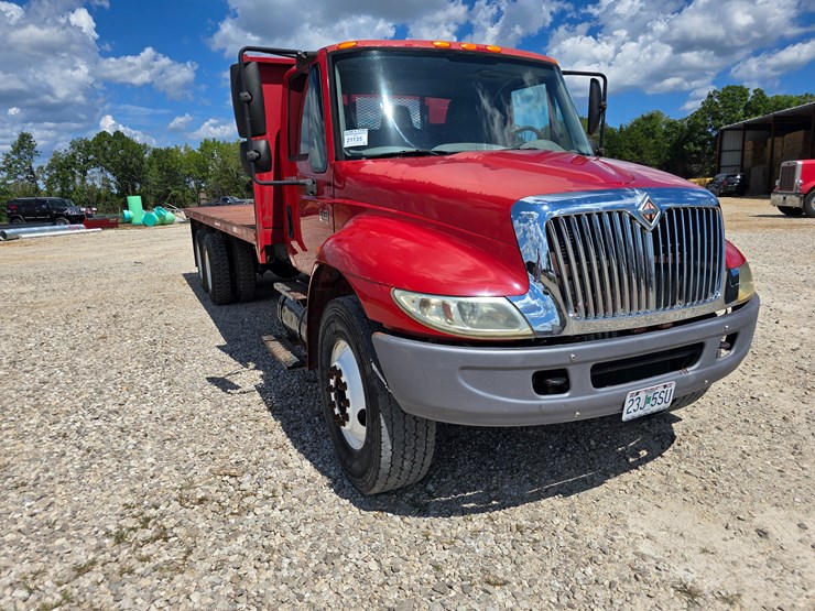 2003-international-durastar-4400-image-54