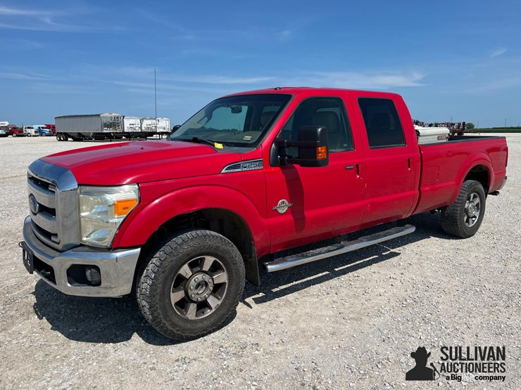 2013-ford-f250-lariat-image-1