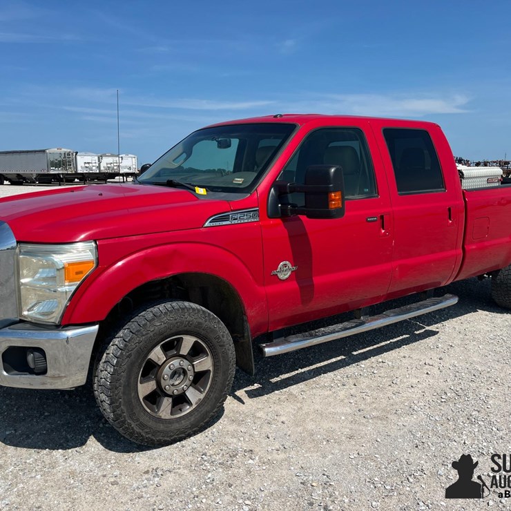 2013 FORD F250 LARIAT