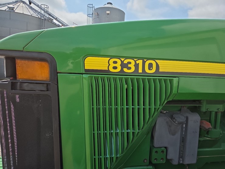 john-deere-8310-image-6