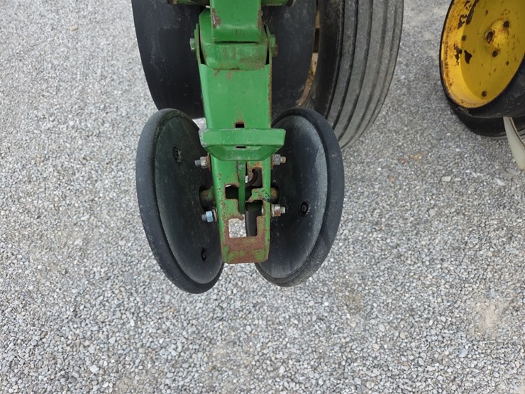 john-deere-7200-image-17