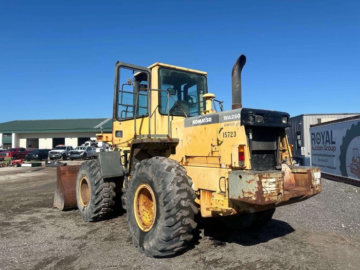 komatsu-wa250-image-4