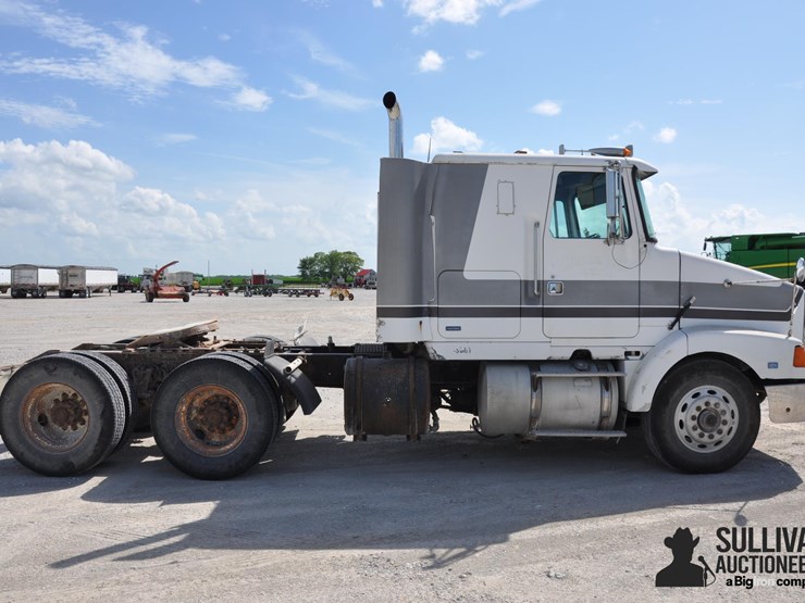 1989-white-wia64t-image-4