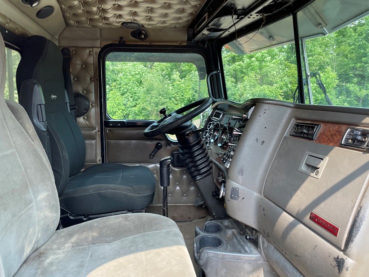 2005-kenworth-t800-image-92