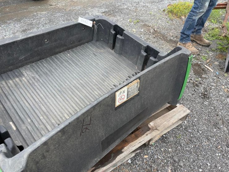 john-deere-gator-image-3