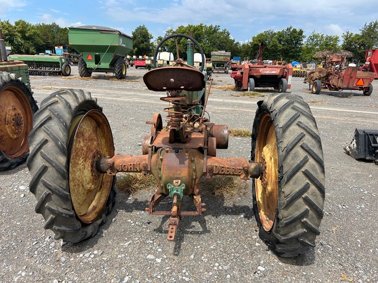 john-deere-b-image-5