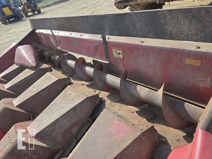 case-ih-1063-image-10