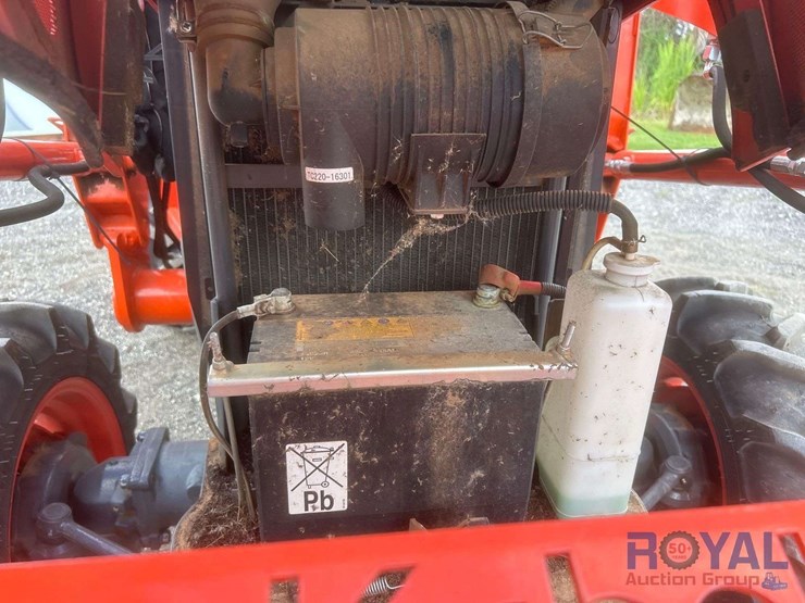 kubota-l2501d-25hp-utility-loader-tractor-image-10