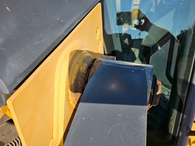 2012-deere-310sk-image-100
