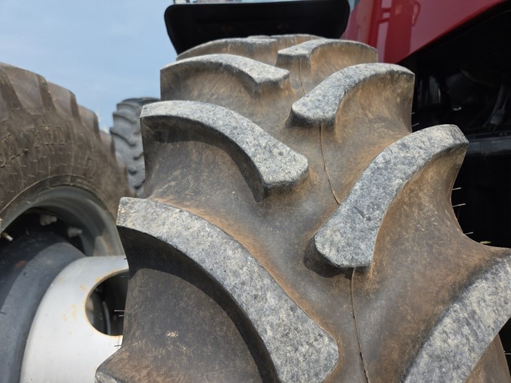 2003-cih-mx255-mfwd-tractor-image-35