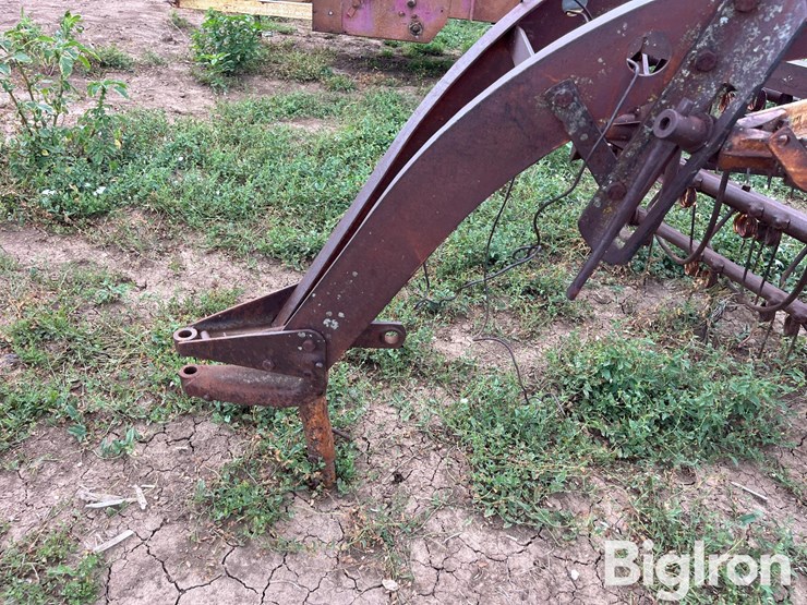 new-holland-55-image-9