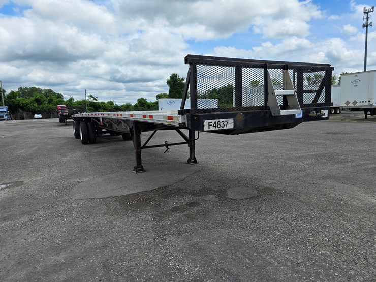 2015-great-dane-48'-x-102"-image-64