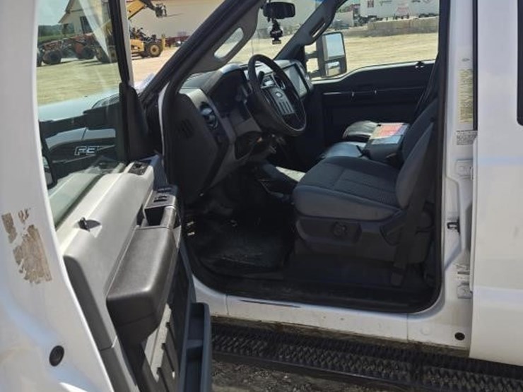 2011-ford-f350-image-8