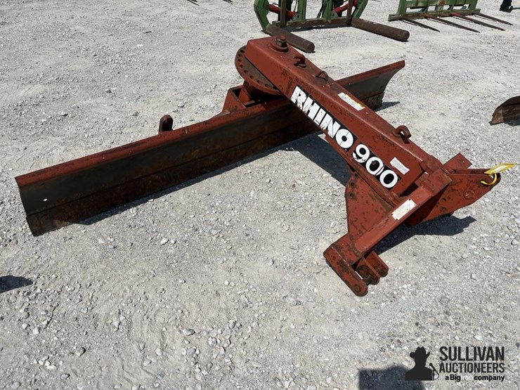 rhino-900-image-3
