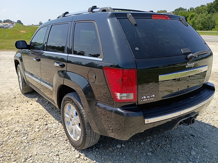 2010-jeep-grand-cherokee-image-9