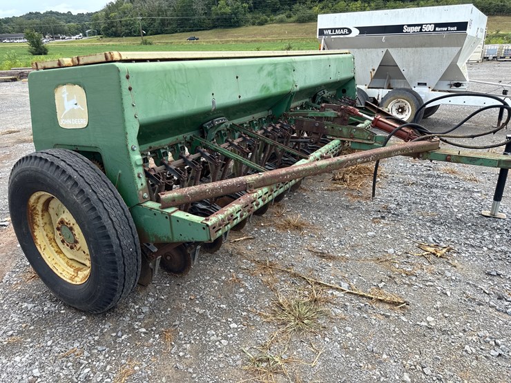 john-deere-8300-image-7