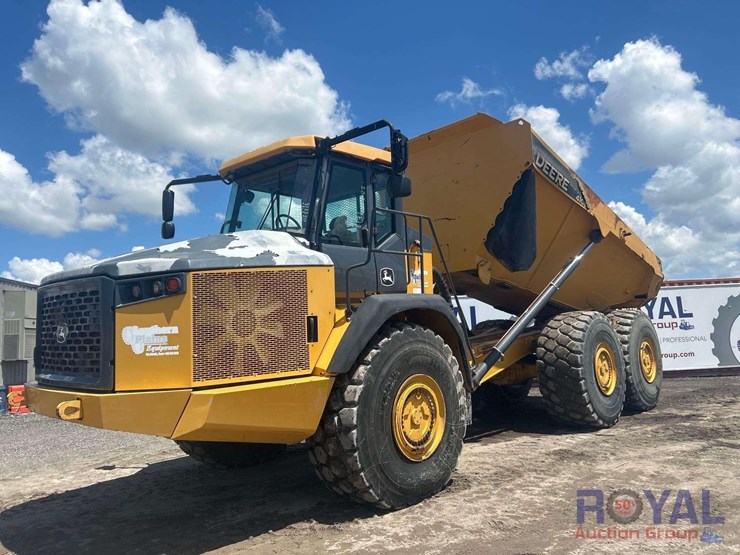 2015-deere-410e-image-1
