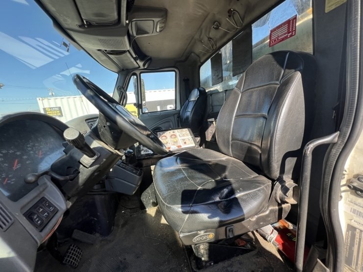 2003-international-durastar-4400-image-27