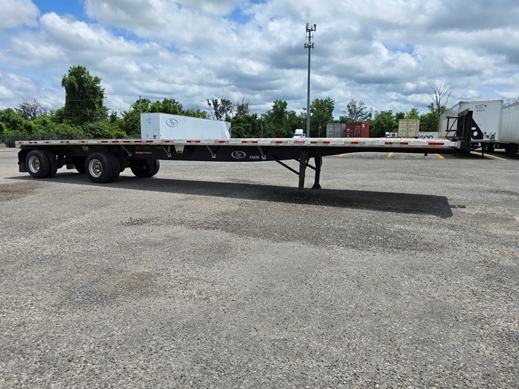 2015-great-dane-48'-x-102"-image-56