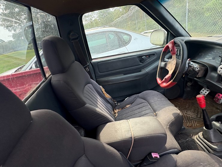 1996-chevrolet-s10-image-19