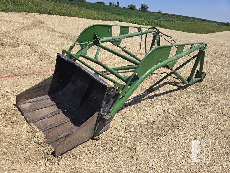 john-deere-b-image-1