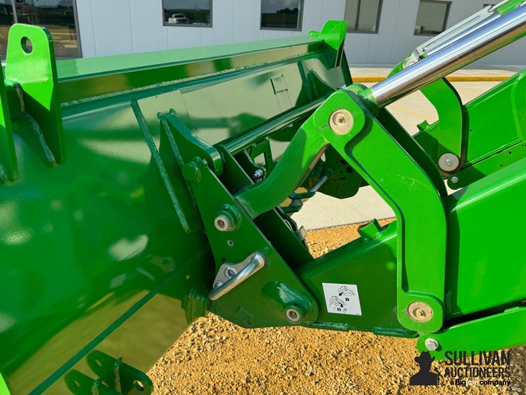 2023-john-deere-6130m-image-12