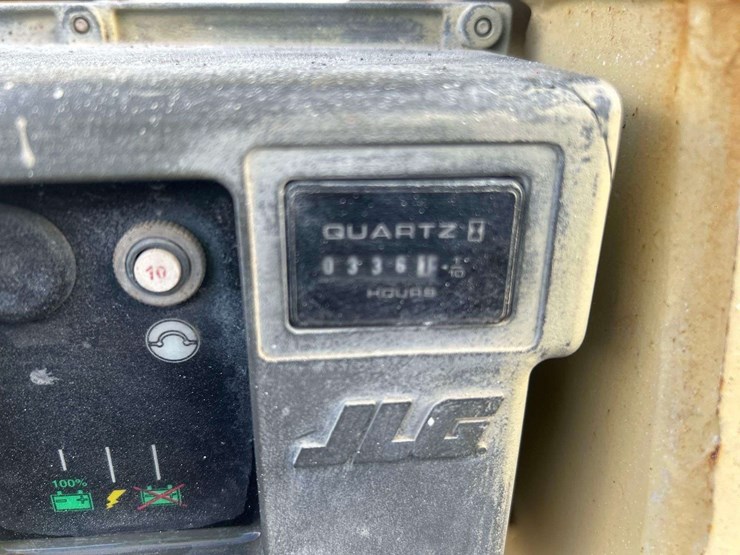 2015-jlg-2632es-image-5