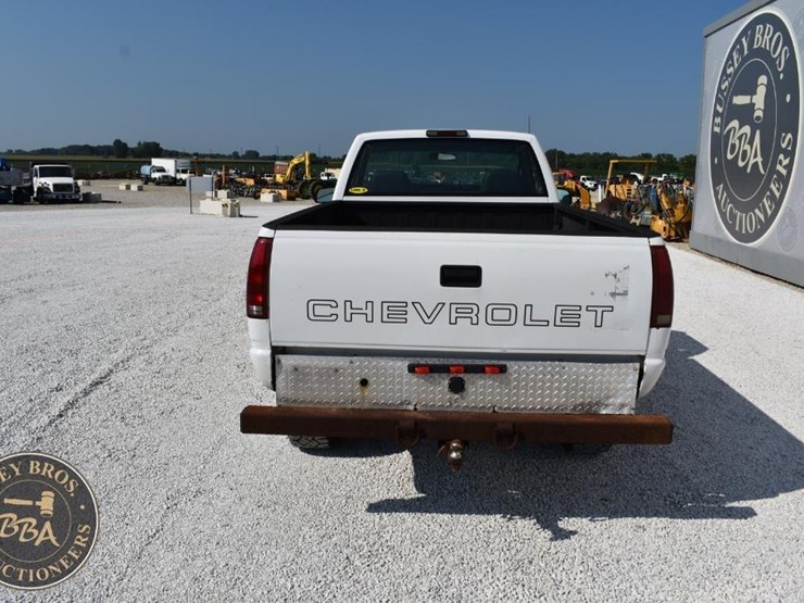 1999-chevrolet-3500-image-13