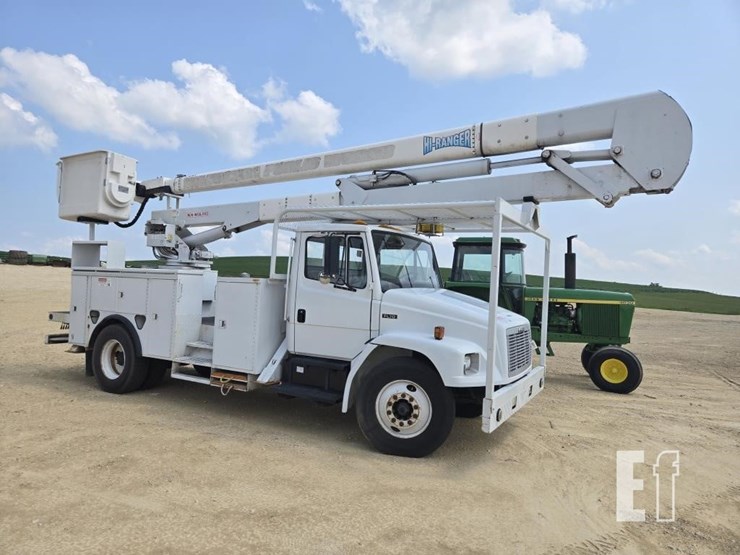 1999-freightliner-fl70-image-3