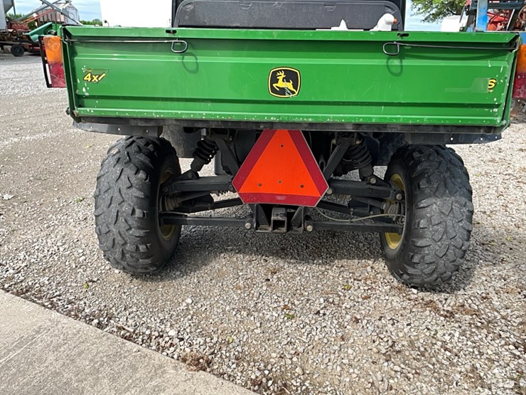 john-deere-gator-image-12
