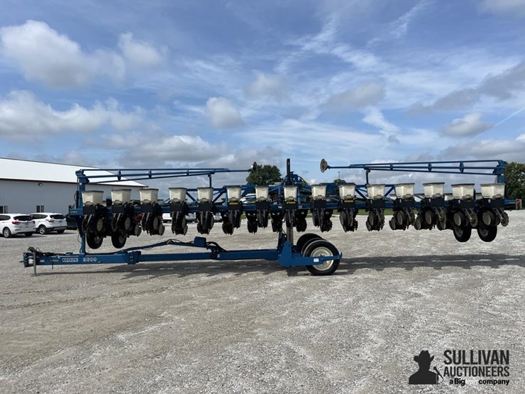 2009-kinze-3600-image-8