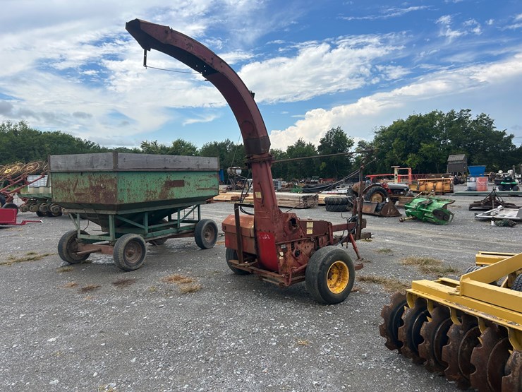 new-holland-718-image-3