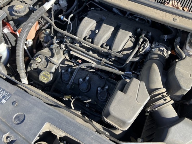 2018-ford-explorer-image-12