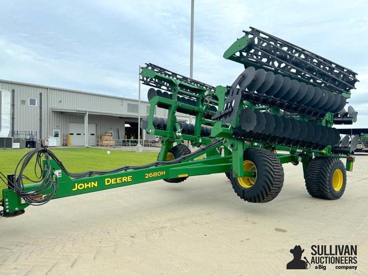 2021-john-deere-2680h-image-1
