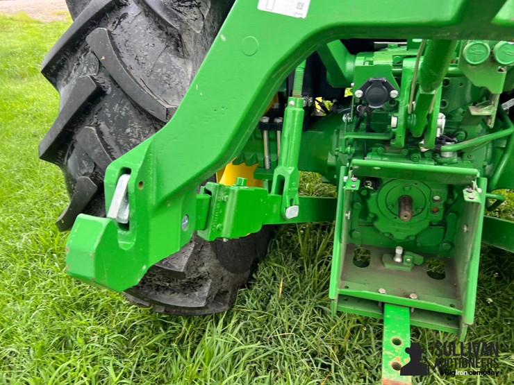 2023-john-deere-5067e-image-13