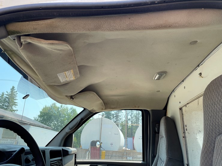 2004-chevrolet-express-g3500-image-52
