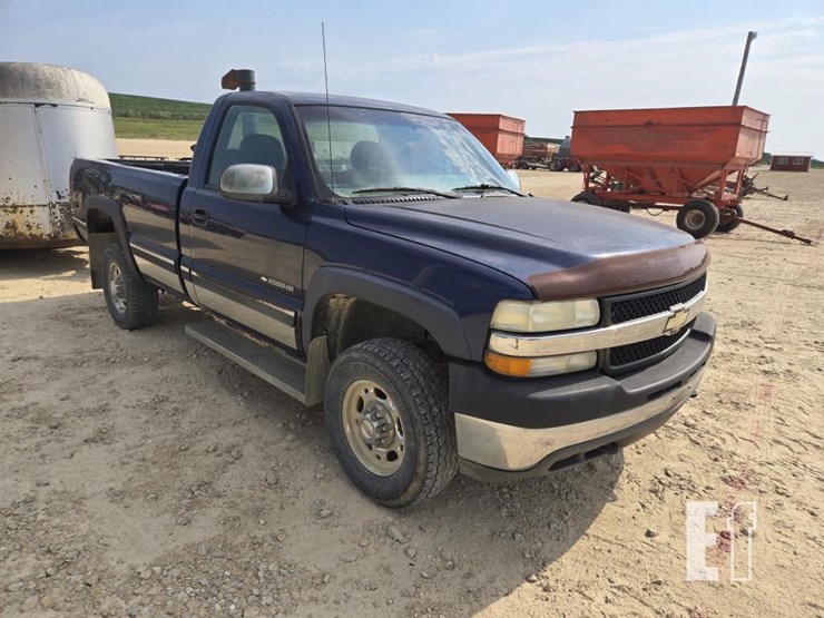 2002-chevrolet-silverado-2500-image-3