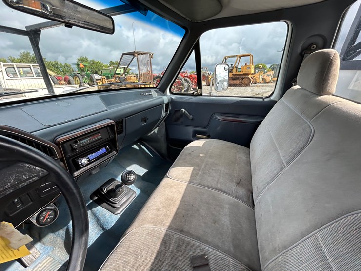 1991-ford-f350-image-9