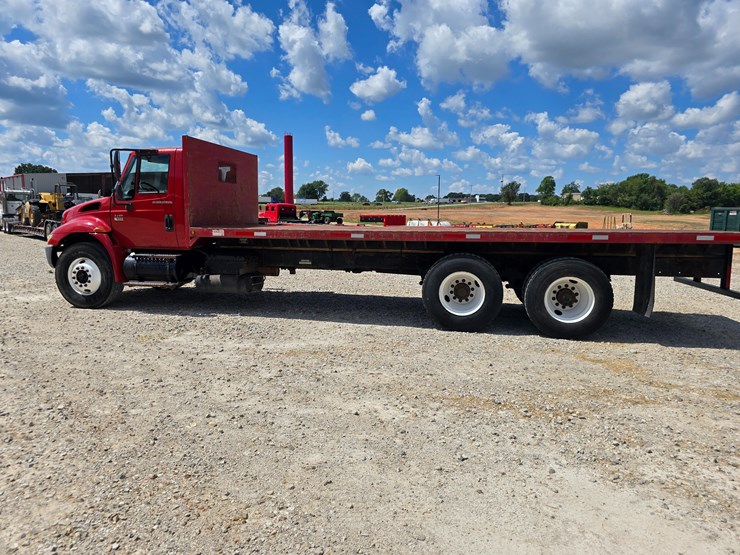 2003-international-durastar-4400-image-16