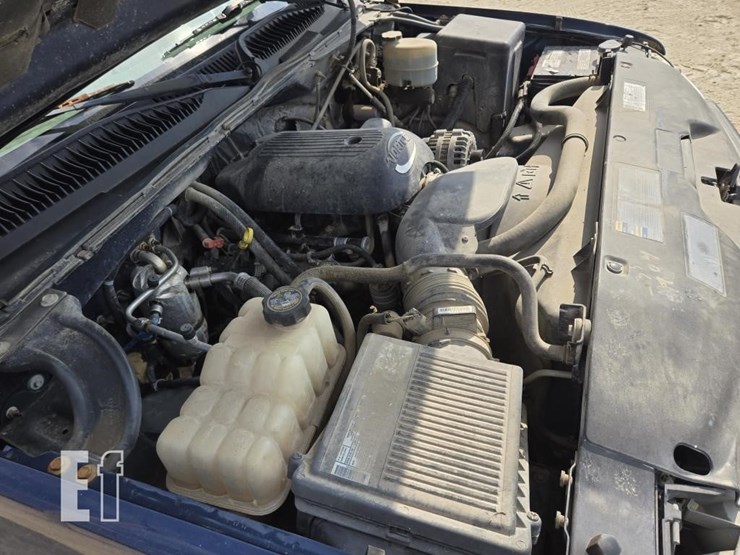 2002-chevrolet-silverado-2500-image-26